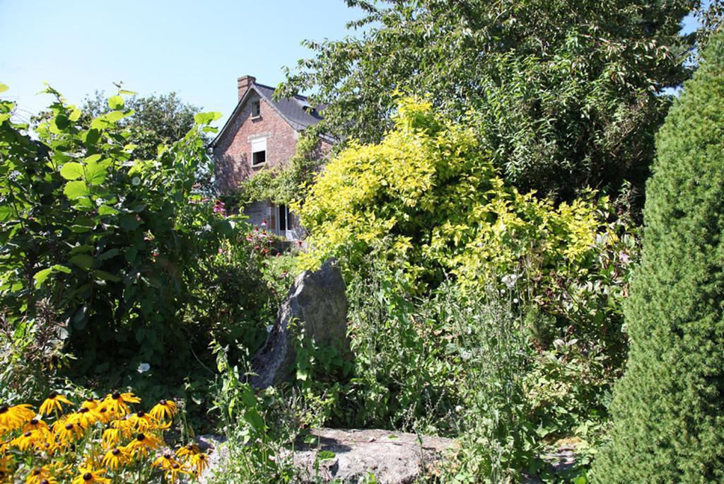 Bed and Breakfast La Citadelle D'Hututu Avesnes-sur-Helpe Exterior foto
