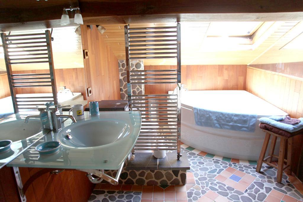Bed and Breakfast La Citadelle D'Hututu Avesnes-sur-Helpe Zimmer foto